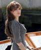 Angelina-Jolie_The-Tourist_grey-dress_guanti.jpg
