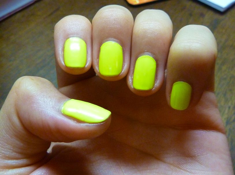 Glowsticknails.jpg