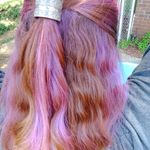 Love the pink and purple nature! And I figured I'd show off the hair ornament from Ouai at the same time :D