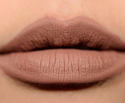 make-up-for-ever_neutral-beige-107_004_lipswatch.jpg