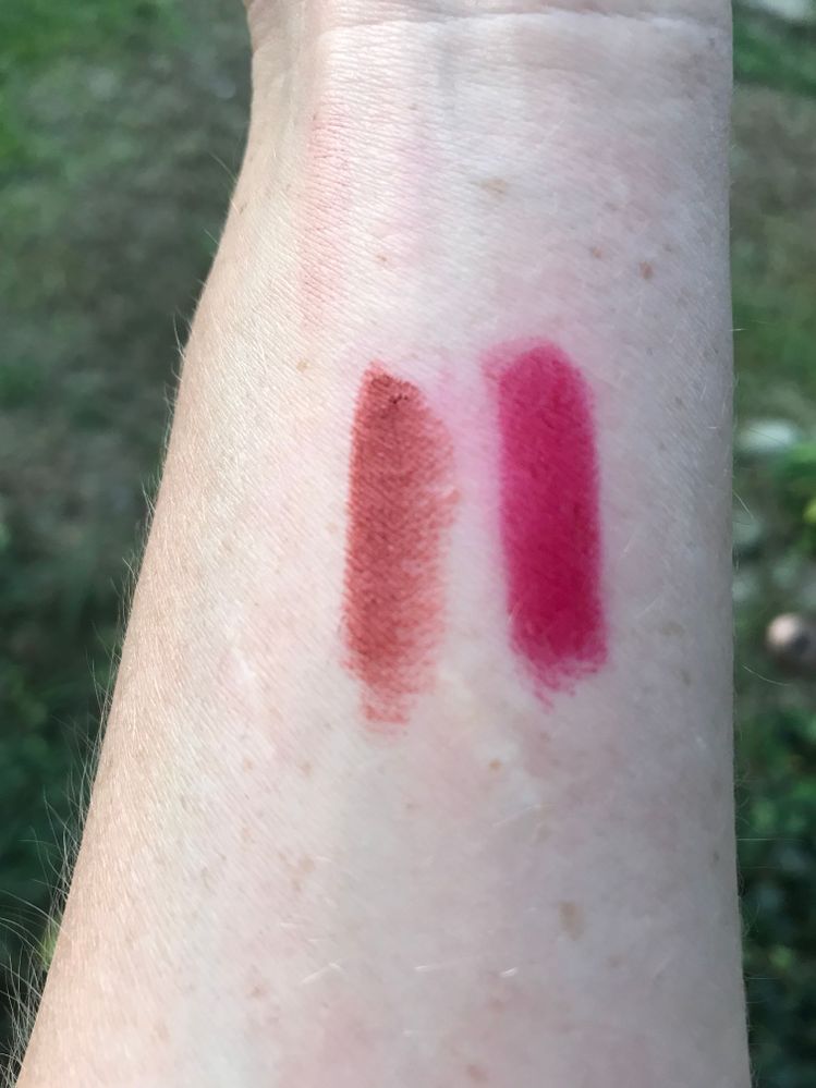 KVD Misfit on left , Shiseido Modernmatte Exotic Red on right