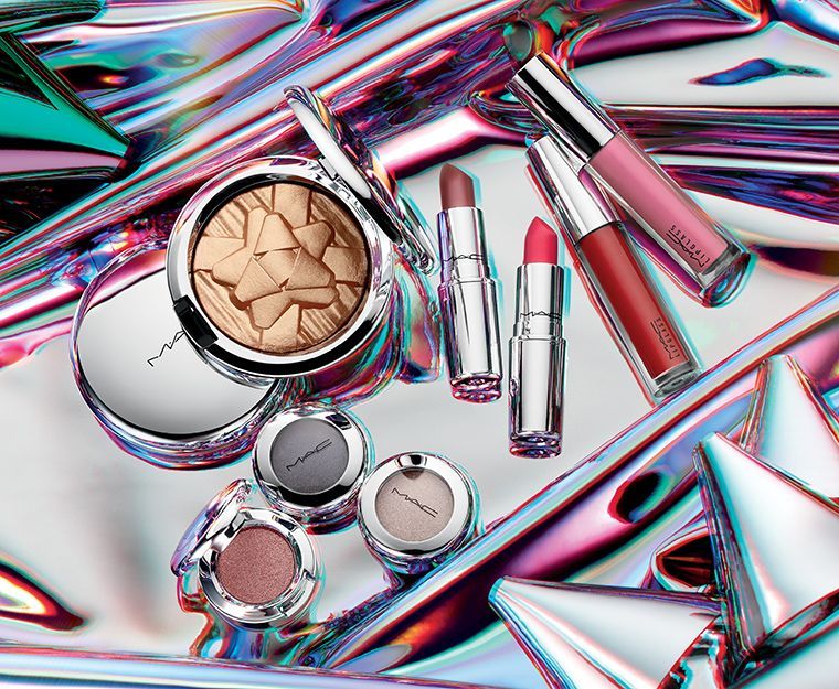 holiday-2018_mac-shiny-pretty-things-colour_002_promo.jpg