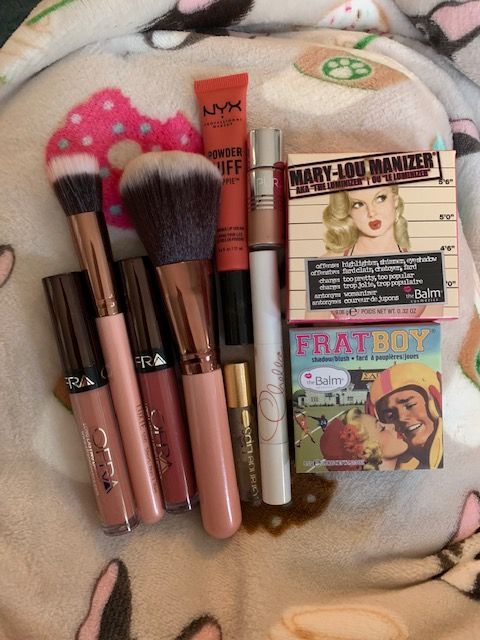 Top picks from GenBeauty - Some came on the goodie bag and others I picked from the booths. I only purchased the Mary-Lou manizer and one of the Ofra liquid lips (that came in the Nikkie Tutorials set that was $15!)