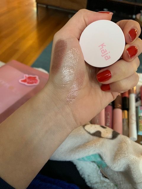 I picked this last Friday after trying it in-store and I loved it! Looked gorgeous applied in a rush with my fingers. Will definitely pick up in another color!