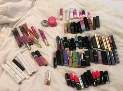 2 lip liners, 7 lip crayons, 56 lipsticks, 10 liquid lipsticks, 2 lip glosses, 11 lip balms, 2 lip scrubs