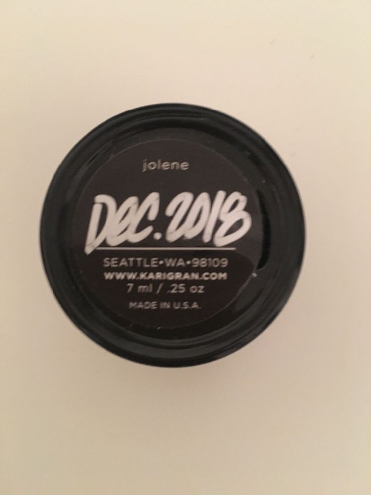 I purchased this in late Nov and Sephora sent me an item that was set to expire in Dec. Fortunately they gave me a refund!