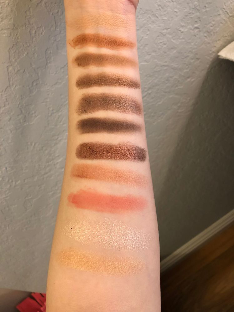 Swatches of the Urban Decay Reloaded palette