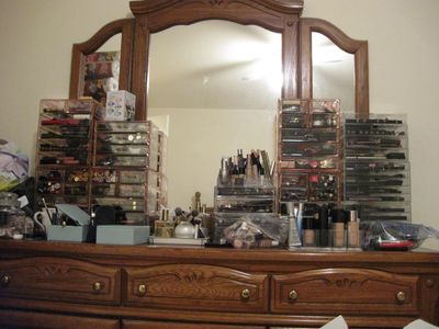 organizemakeup.JPG