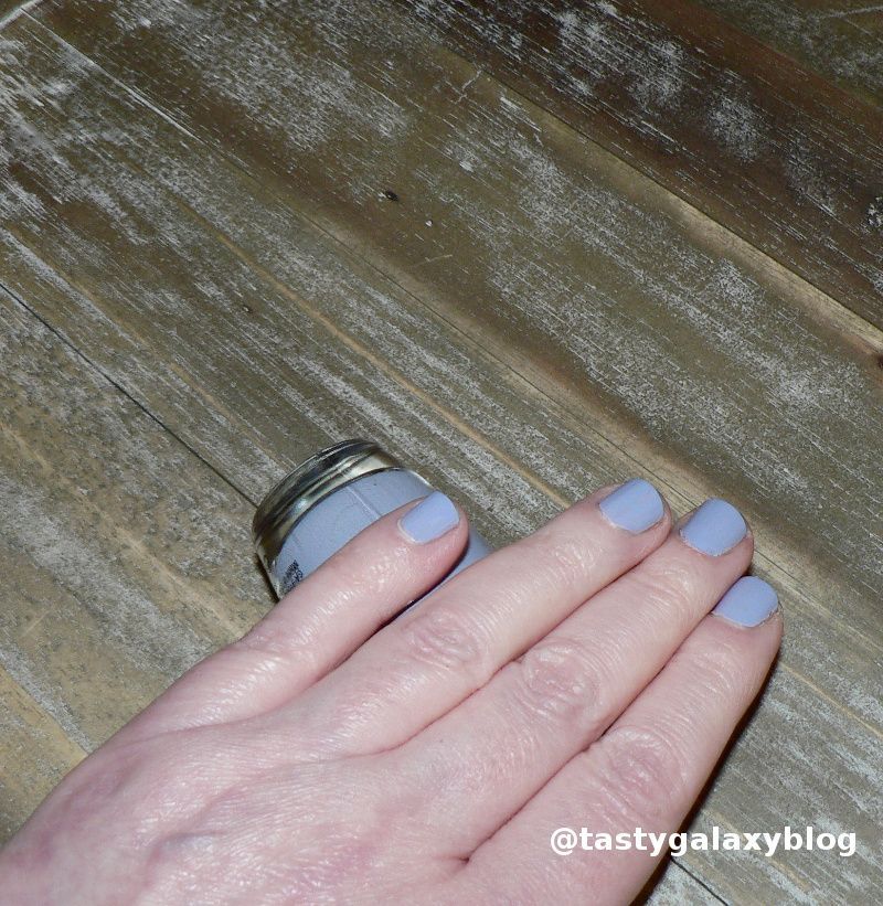 blue_nails1.jpg