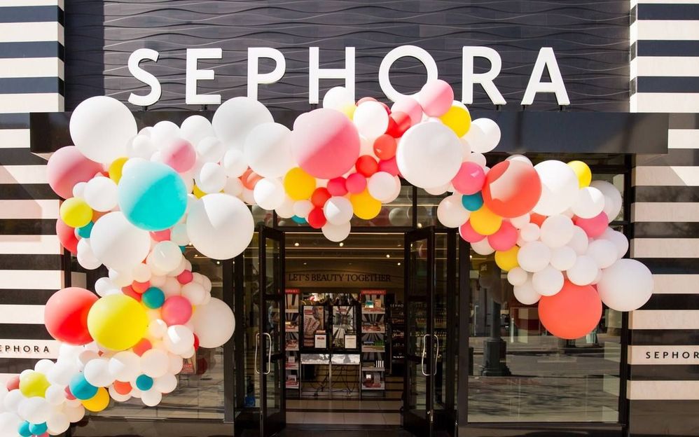 Sephora Store Front with Balloons.jpg