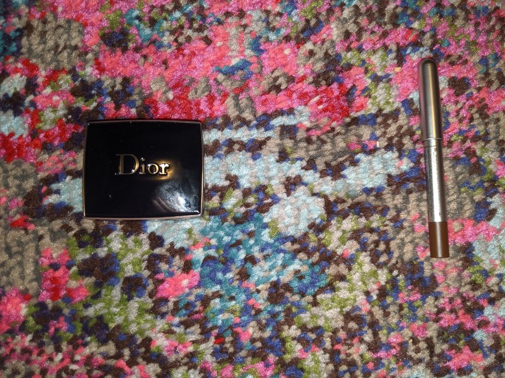 Out: Dior eyeshadow mini.   In: Marc Jacobs mini Highliner in Earthquake.