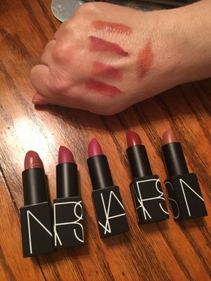 L-R bullets and top to bottom on hand: Dolce Vita, Lovin' Lips, Hot Kiss; Gipsy; Rosecliff