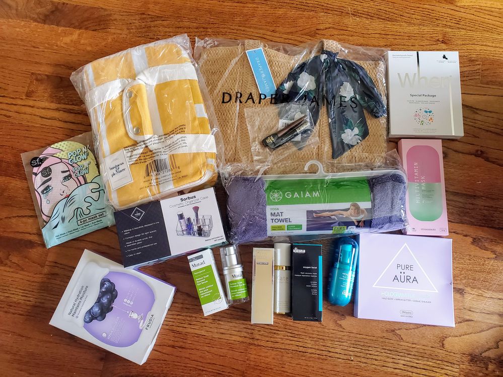 I went a little ham on the add-ons, but there were so many good mask deals and those retinol products are some of my faves. Plus I got an extra bag, that I'll have to contact them about, whoops.