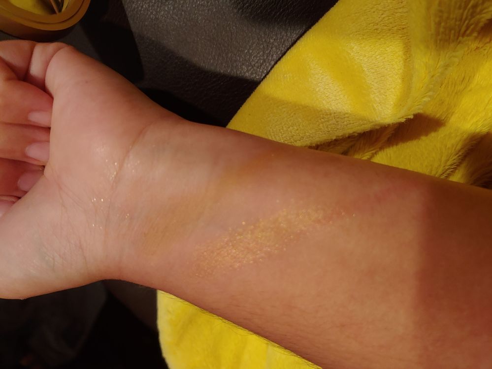 The glittery one don't really show....