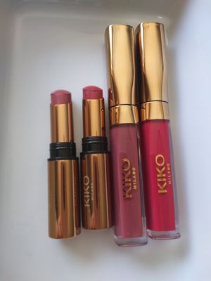 Glide and Bright Lip Stylo in 01 Heady Nude and 02 Rose Garden; Long Lasting Matte Lip Colour 08 Deep Pomegranate, 07 Lady Magenta