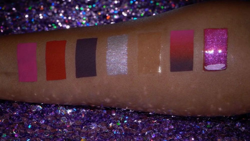 L-R: 3 color blitz liquid matte shades, powder, clear gloss, and combo swatches.