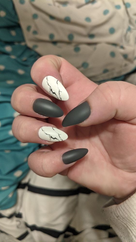 Nails 1.jpg