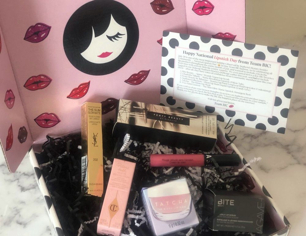 7.29.2021 Lippie Day - gratis box.jpg