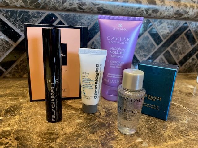 Here's my Mystery Gift #2 from last week.  I am happy with these products!