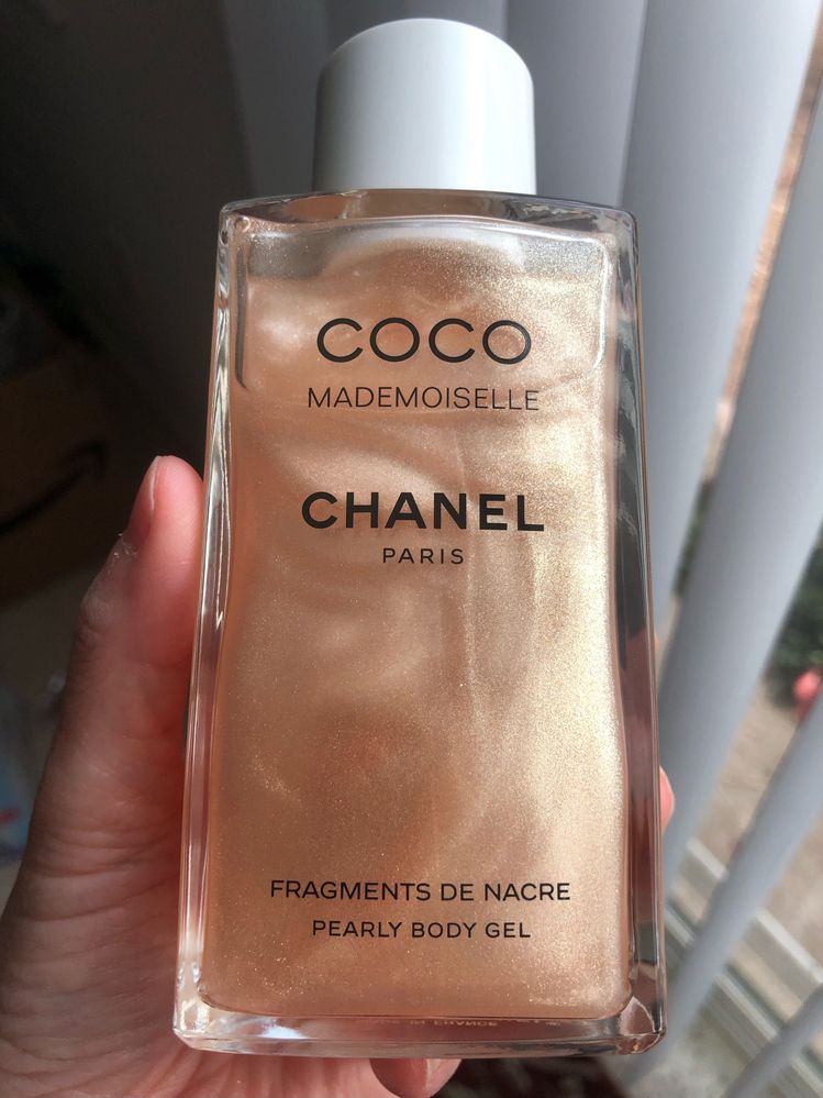 Chanel Holiday 2022  Shimmer oil, Body gel, Body oil