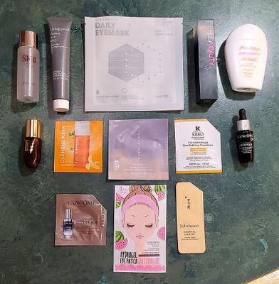 The only actual dislikes here for me were the Living Proof OvernightCap (it almost made my hair MORE dry), the Steam Mask (I think I got a dud because it didn't warm up!) and the Shiseido Sunscreen (I hated the texture).  Everything else was just "meh".