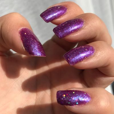 Direct sun light and blurry to see the holo glitter