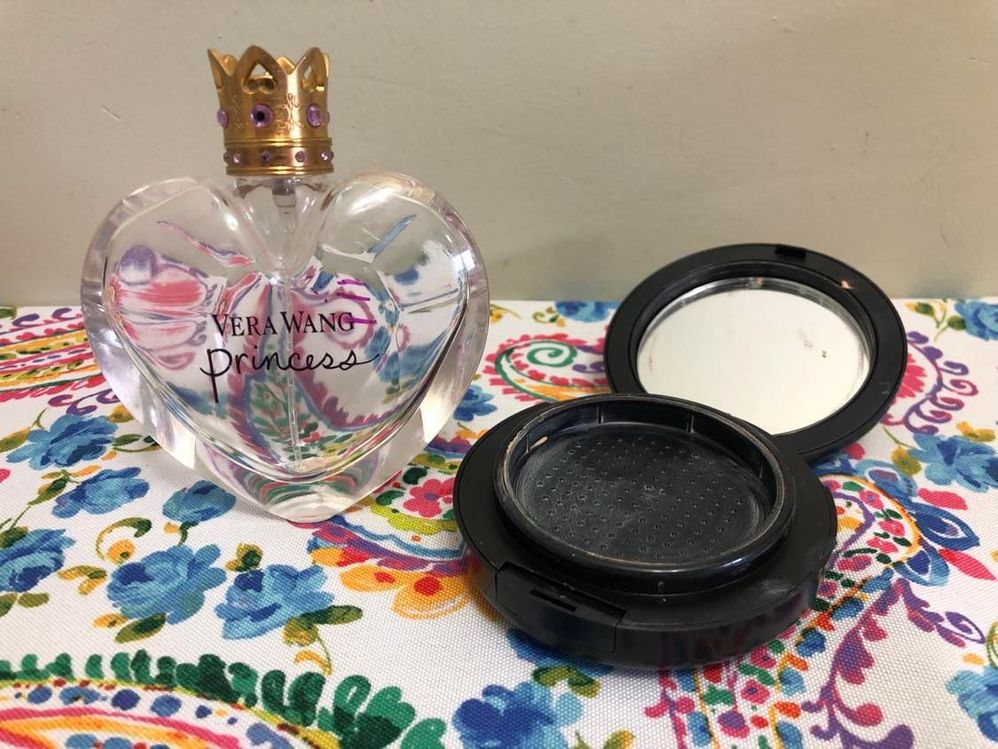 Was quite excited to finish off the MAC studio tech, it's a lovely product, but the shade was a touch too dark and needed some extra light concealer to make it work.  The Vera Wang Princess is... fine, was a gift that was nice enough years ago when I got it, but I honestly had a tiny amount left so I went and perfumed my entire house to use it up.