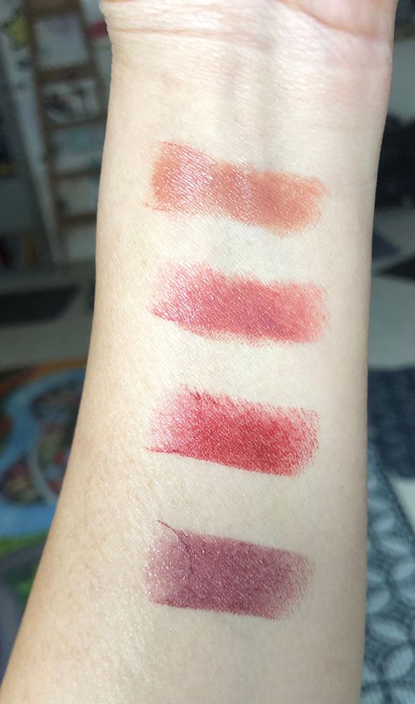 Chanel Kind (154) Rouge Coco Bloom Lip Colour Review & Swatches