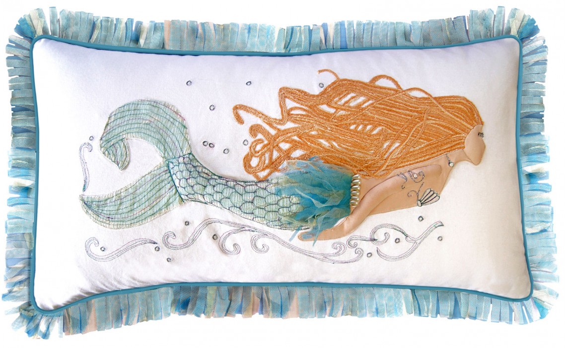 p0916_mermaidpillow_1.jpg