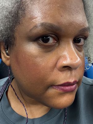 ”Why not use wireless earphones?” Because wired always sounds best. (I do also have wireless earphones so, you know, I’m not THAT stuck in my old ways. :D But seriously, I can hear the difference.)