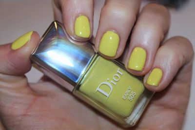 dior-nails-spring-2017-swatch-early-650x434.jpg