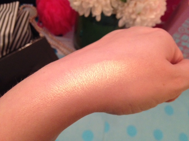 Becca Swatch Light Catch.jpg