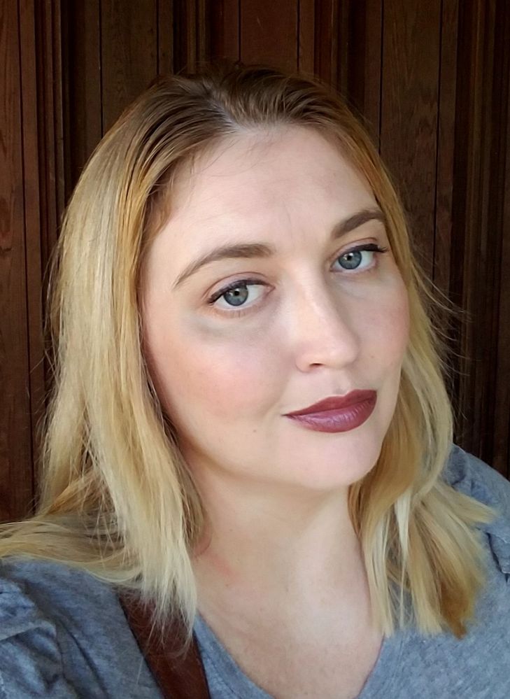 Using the Lip Crayon in Enchant , bronze duo, rose luminizer and finishing powder