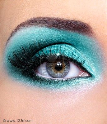 5529785-turquoise-glamour-make-up-of-woman-eye--macro-shot.jpg