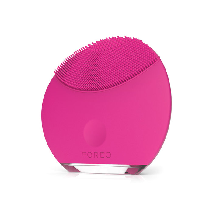 Any Foreo Luna Facial Cleaner users? 