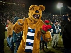 lionrosebowl08.jpg