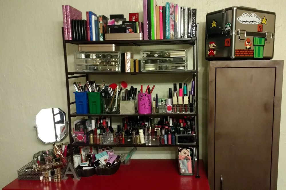And how it all looks today! I'm actually starting to worry that the top shelf may be too heavy, so I may have to come up with another shelving idea or else completely rearrange everything, but I love love love how it has worked out!