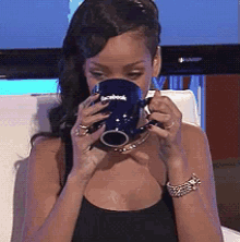 OMG this pic just reminded me of Fenty and MUFE. Lol