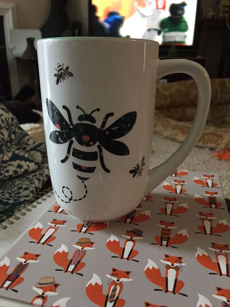 This bee mug CHANGES COLOR! Definitely motivation to drink more tisane.