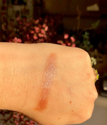 Swatch of BITE Beauty Osyter Pearl