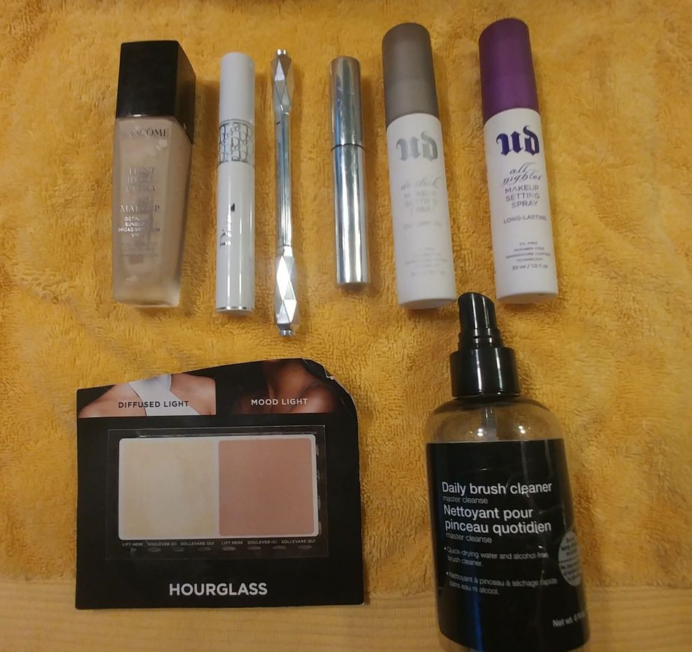 Even more loves! I can't believe I finished makeup items two months in a row!