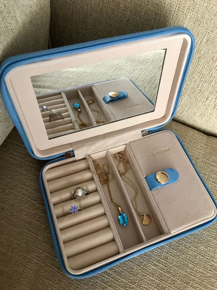 Traveling jewelry box from Amazon